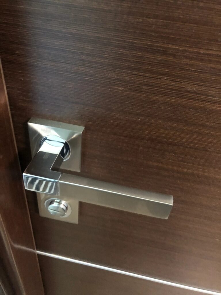 Blocky Door Handle With Deadbolt