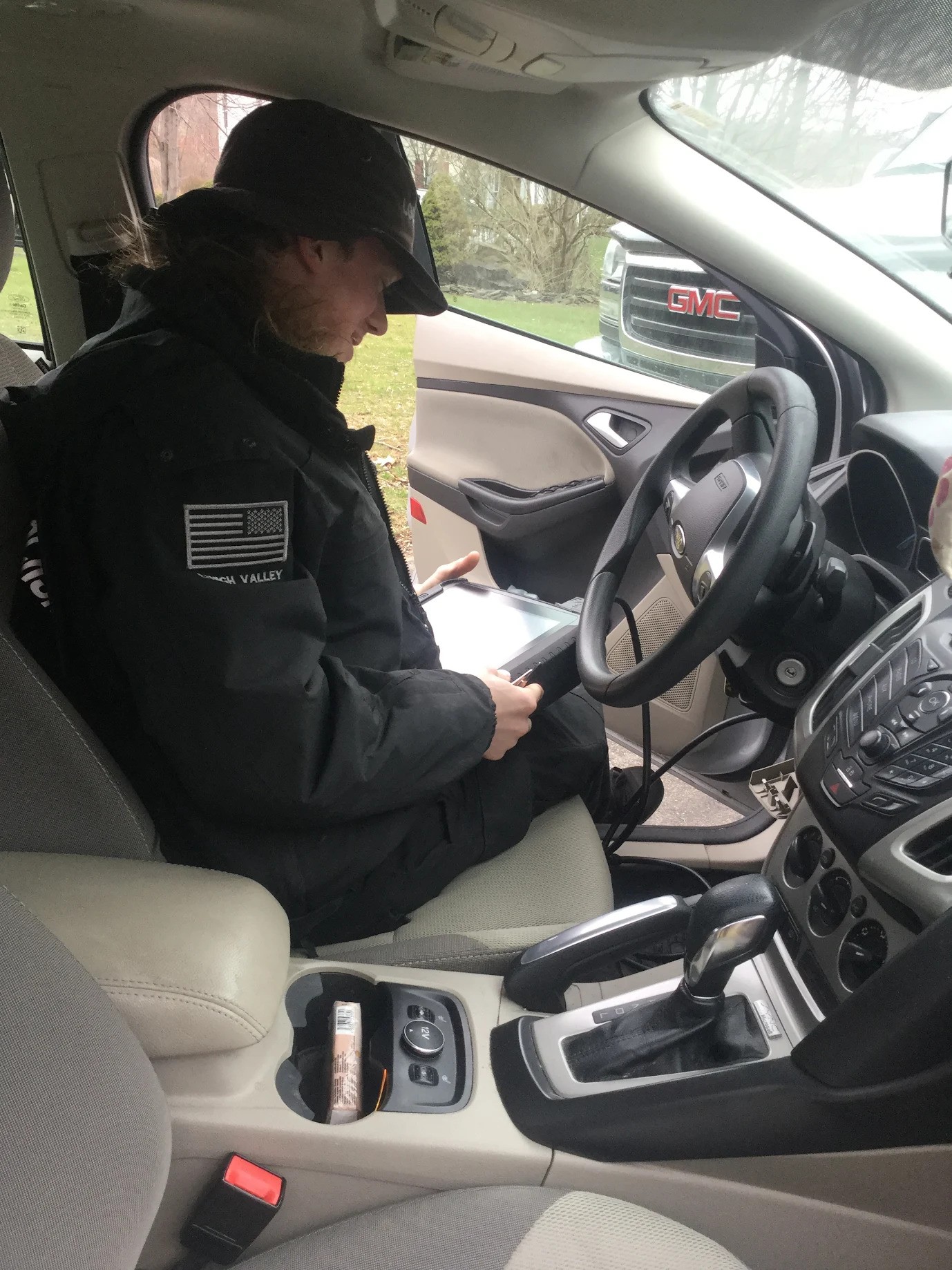 Automotive Locksmith in Car